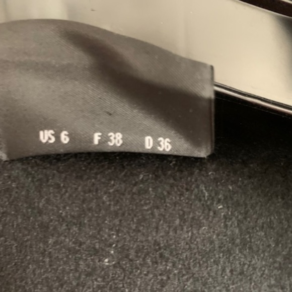 Akris Wool Cape (optional belt) - Picture 7 of 7